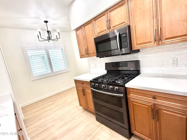 $2,300 | 7401 West Arrowhead Clubhouse Drive, Unit 1015, Glendale, AZ 85308