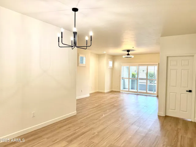 $2,300 | 7401 West Arrowhead Clubhouse Drive, Unit 1015, Glendale, AZ 85308