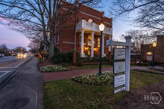 $1,740,000 | 262 West Washington Street, Madison, GA 30650