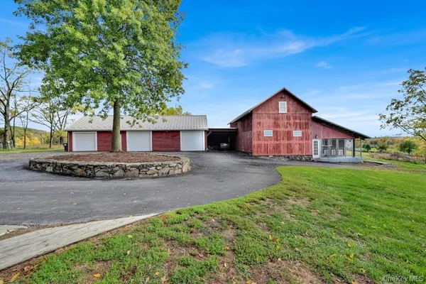 $3,250,000 | 247 Sarah Wells Trail, Campbell Hall, NY 10916