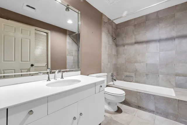 $354,000 | 14 Greenway Plaza, Unit 9O, Houston, TX 77046