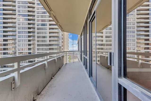 $354,000 | 14 Greenway Plaza, Unit 9O, Houston, TX 77046