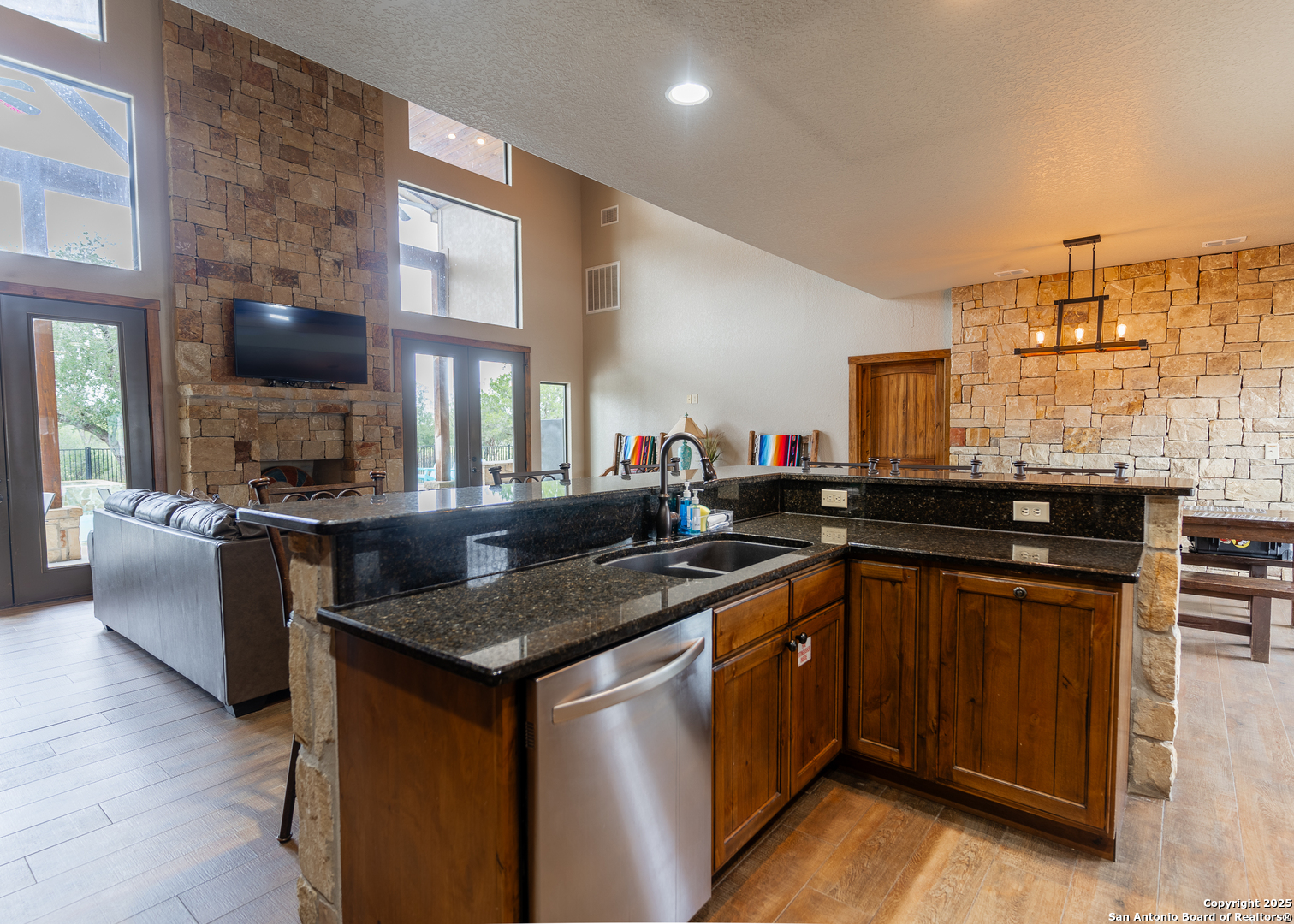 24 Morning Dew Concan, TX 78838 - Photo 12 of 88 a kitchen with granite countertop lots of counter top space