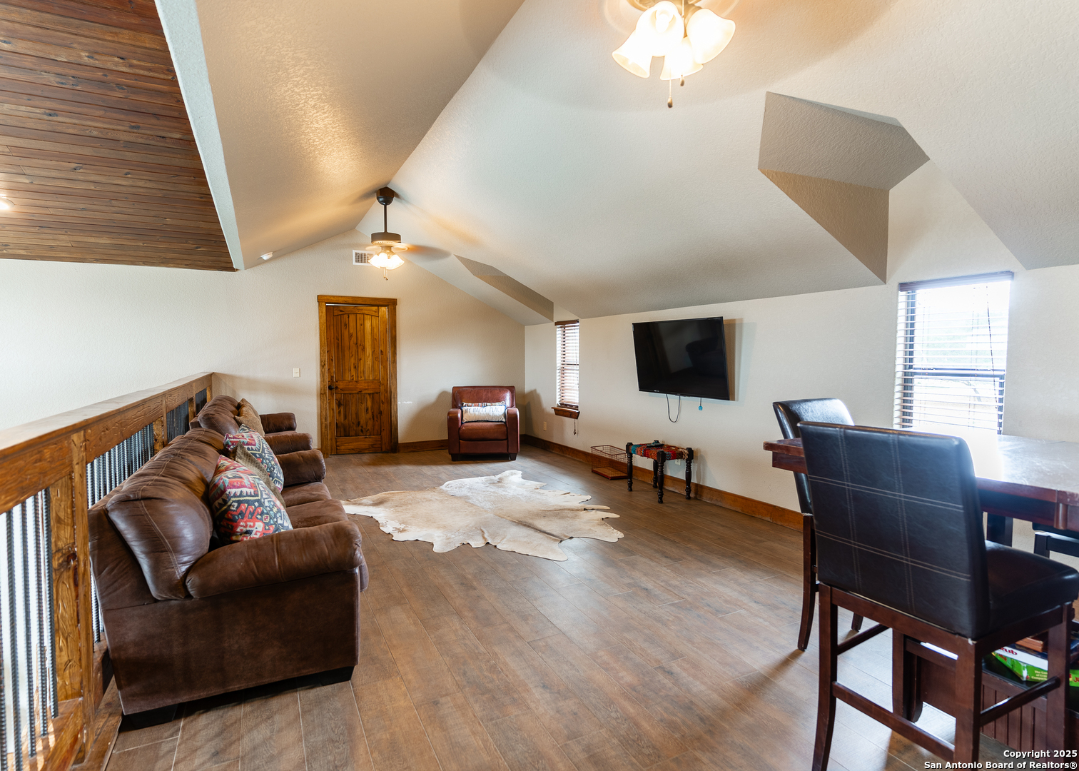 24 Morning Dew Concan, TX 78838 - Photo 25 of 88 a living room with furniture and a flat screen tv