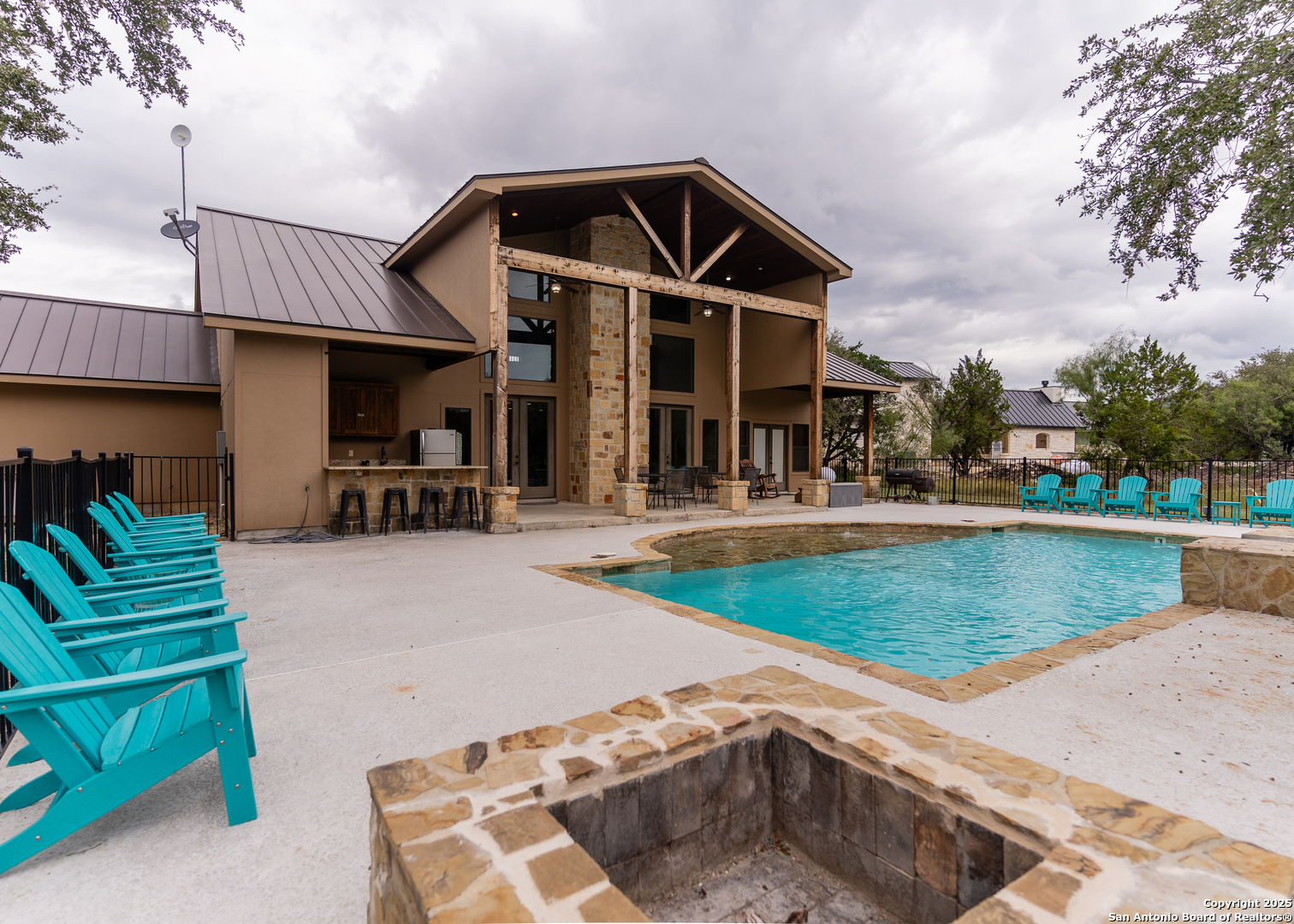 24 Morning Dew Concan, TX 78838 - Photo 37 of 88 a front view of a house with a yard