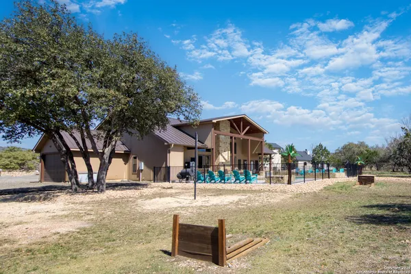 $925,000 | 24 Morning Dew, Concan, TX 78838