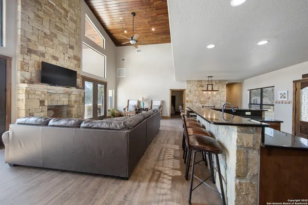 $925,000 | 24 Morning Dew, Concan, TX 78838