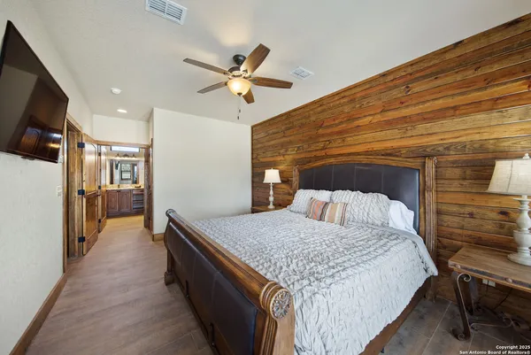 $925,000 | 24 Morning Dew, Concan, TX 78838