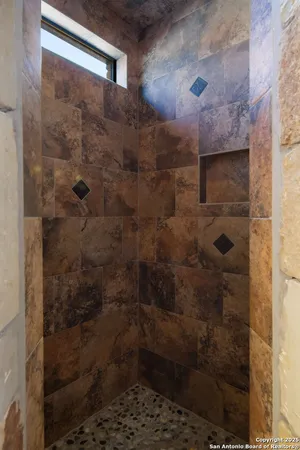 $925,000 | 24 Morning Dew, Concan, TX 78838