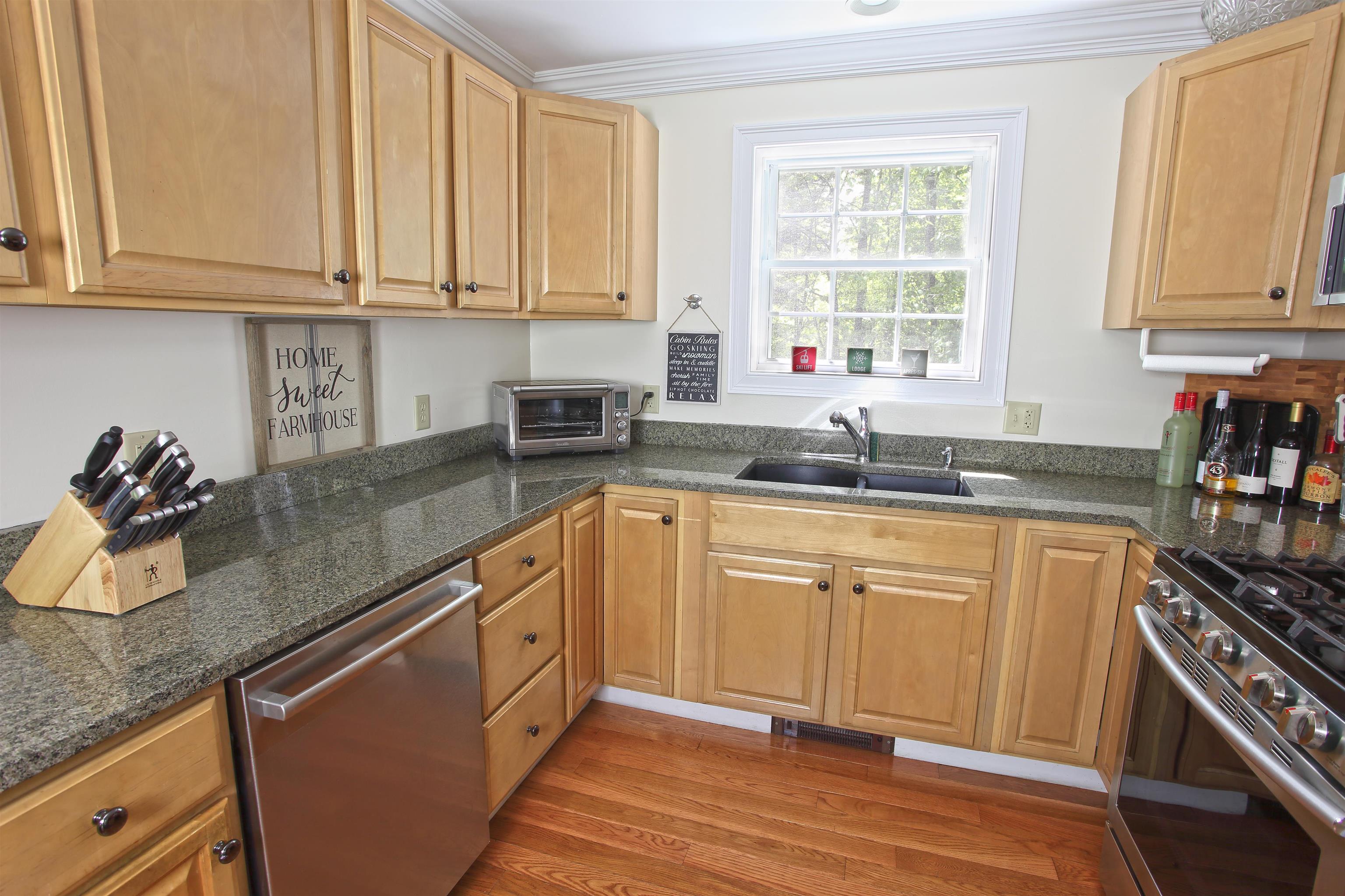 23 Spring Court, Unit M89 Wilmington, VT 05363 - Photo 7 of 31 Gallery Image 7