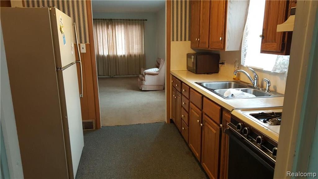 3269 Grant Road Rochester Hills, MI 48309 - Photo 8 of 11