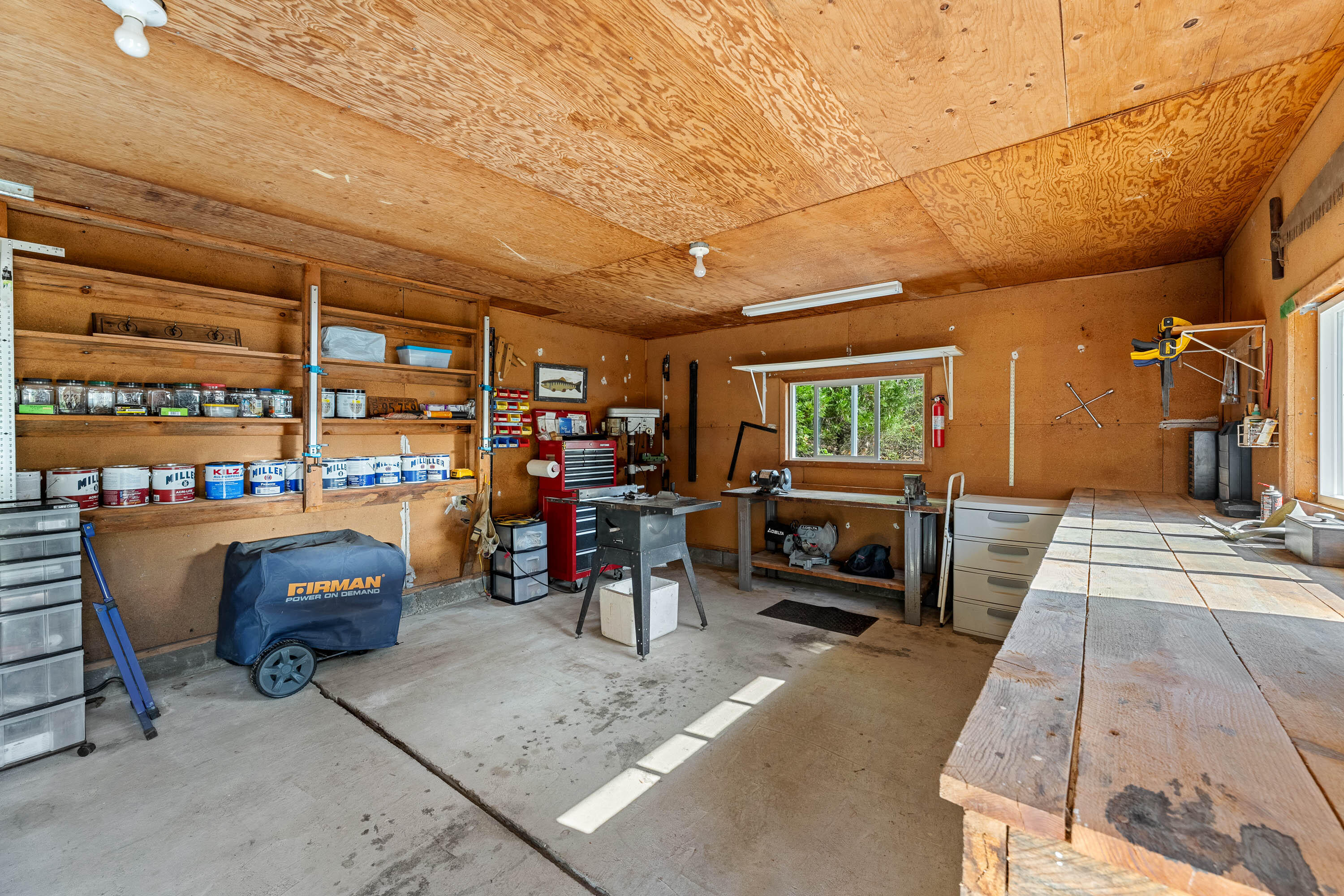 8360 Lower River Road Grants Pass, OR 97526 - Photo 42 of 62 INT (2 of 23)