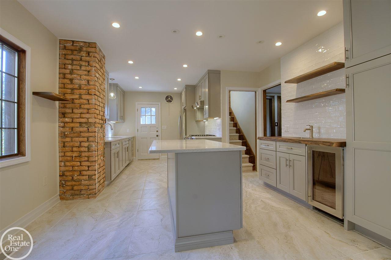 1170 Harvard Road Grosse Pointe Park, MI 48230 - Photo 3 of 30