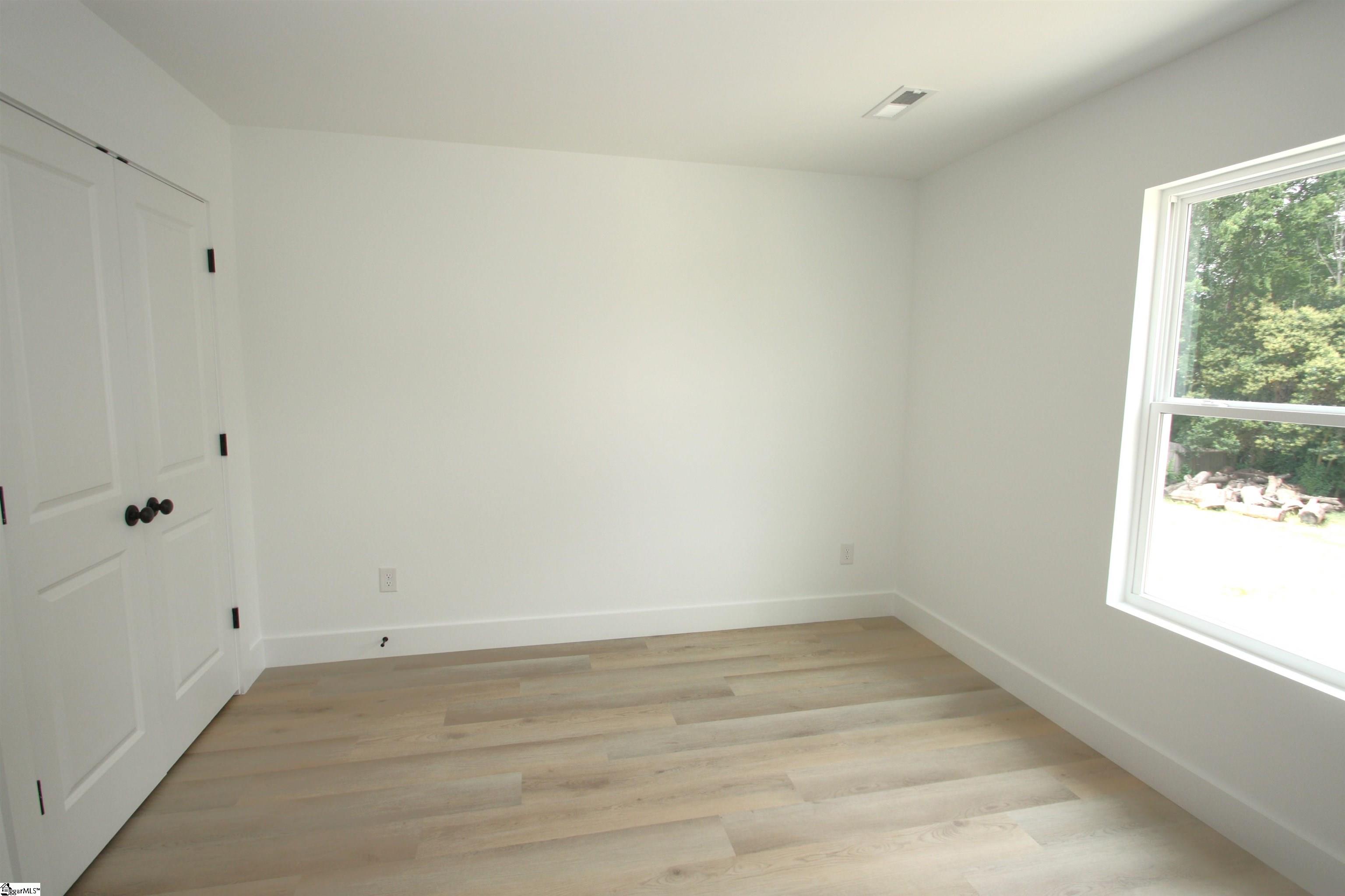 404 Sierra Road Spartanburg, SC 29301 - Photo 28 of 47