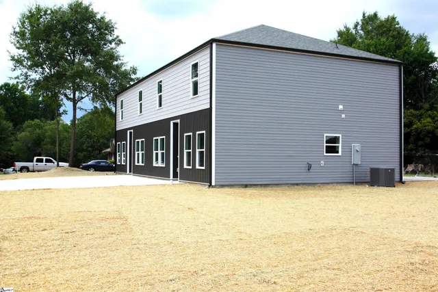 $1,800 | 404 Sierra Road, Spartanburg, SC 29301