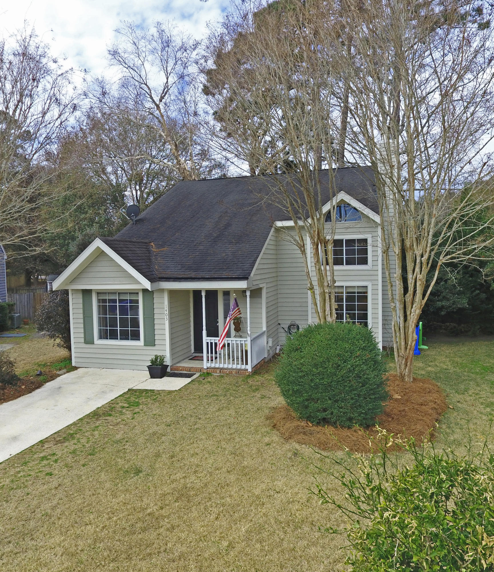 1403 School House Road Mount Pleasant, SC 29464 - Photo 21 of 24 Front right 1_edited-2