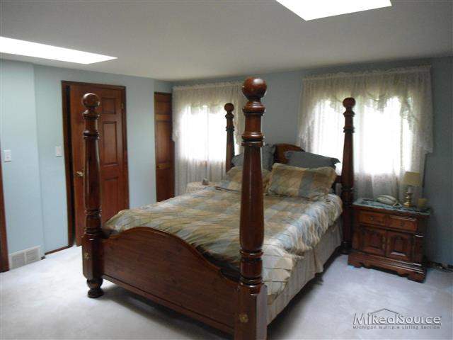 11201 North Pearson Road Utica, MI 48315 - Photo 13 of 29 master bedroom