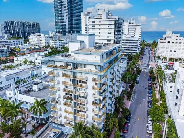 $344,900 | 245 18th Street, Unit 305, Miami Beach, FL 33139