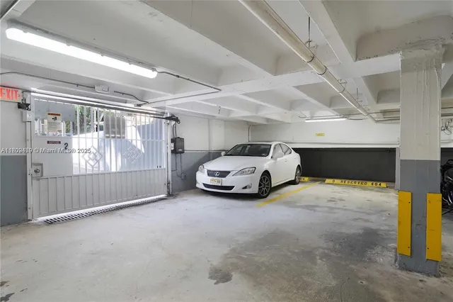 $344,900 | 245 18th Street, Unit 305, Miami Beach, FL 33139