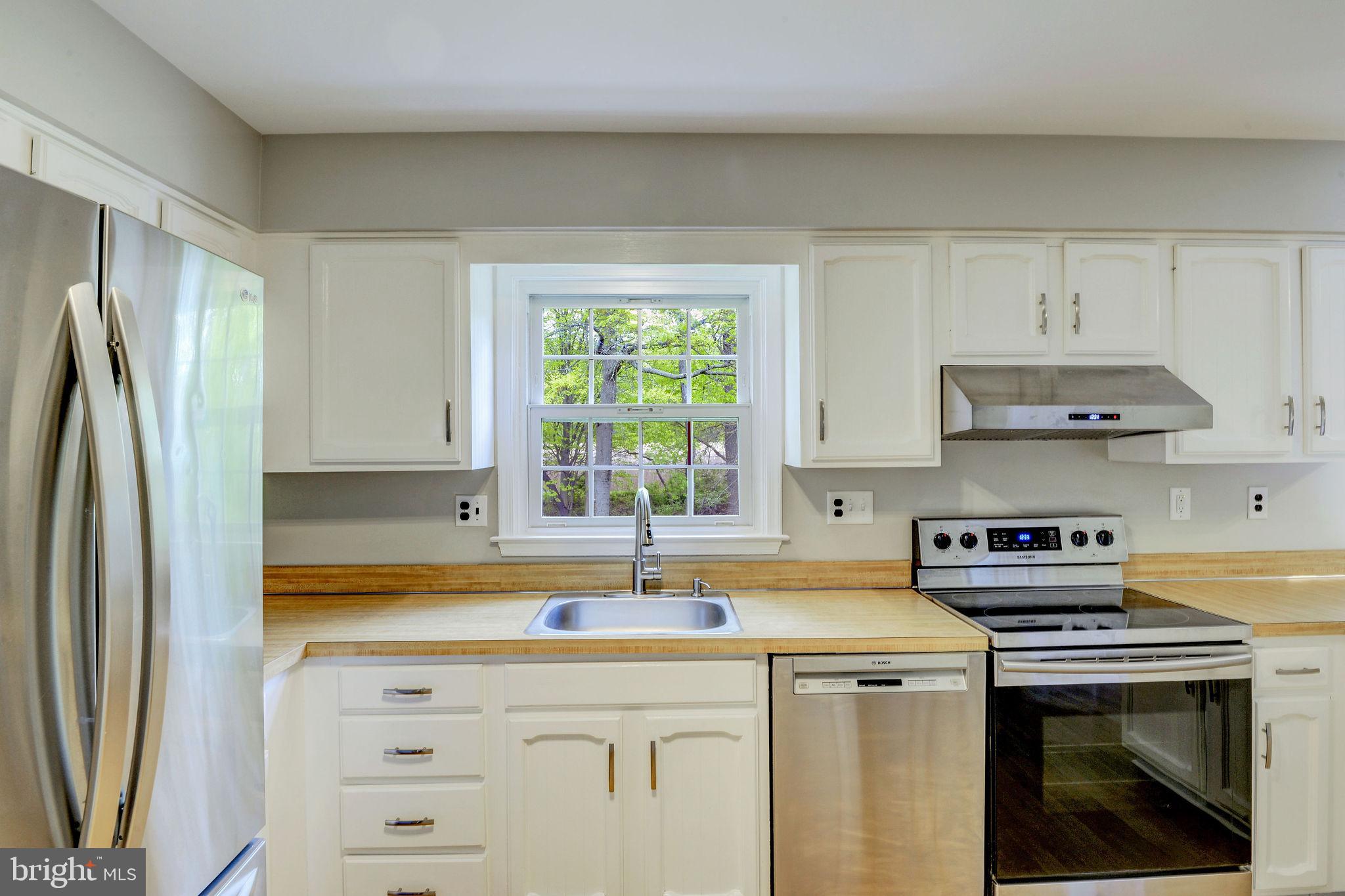 428 Ramsey Road Yardley, PA 19067 - Photo 10 of 42 Kitchen with Window