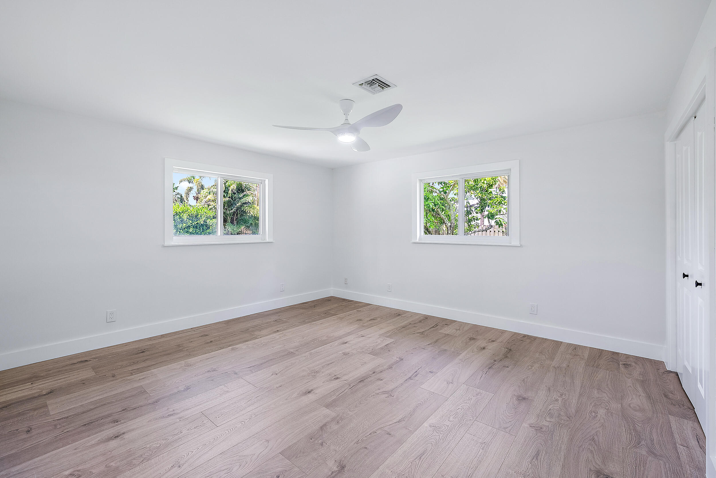 5686 Shirley Drive Jupiter, FL 33458 - Photo 15 of 31 5686 Shirley Dr-17