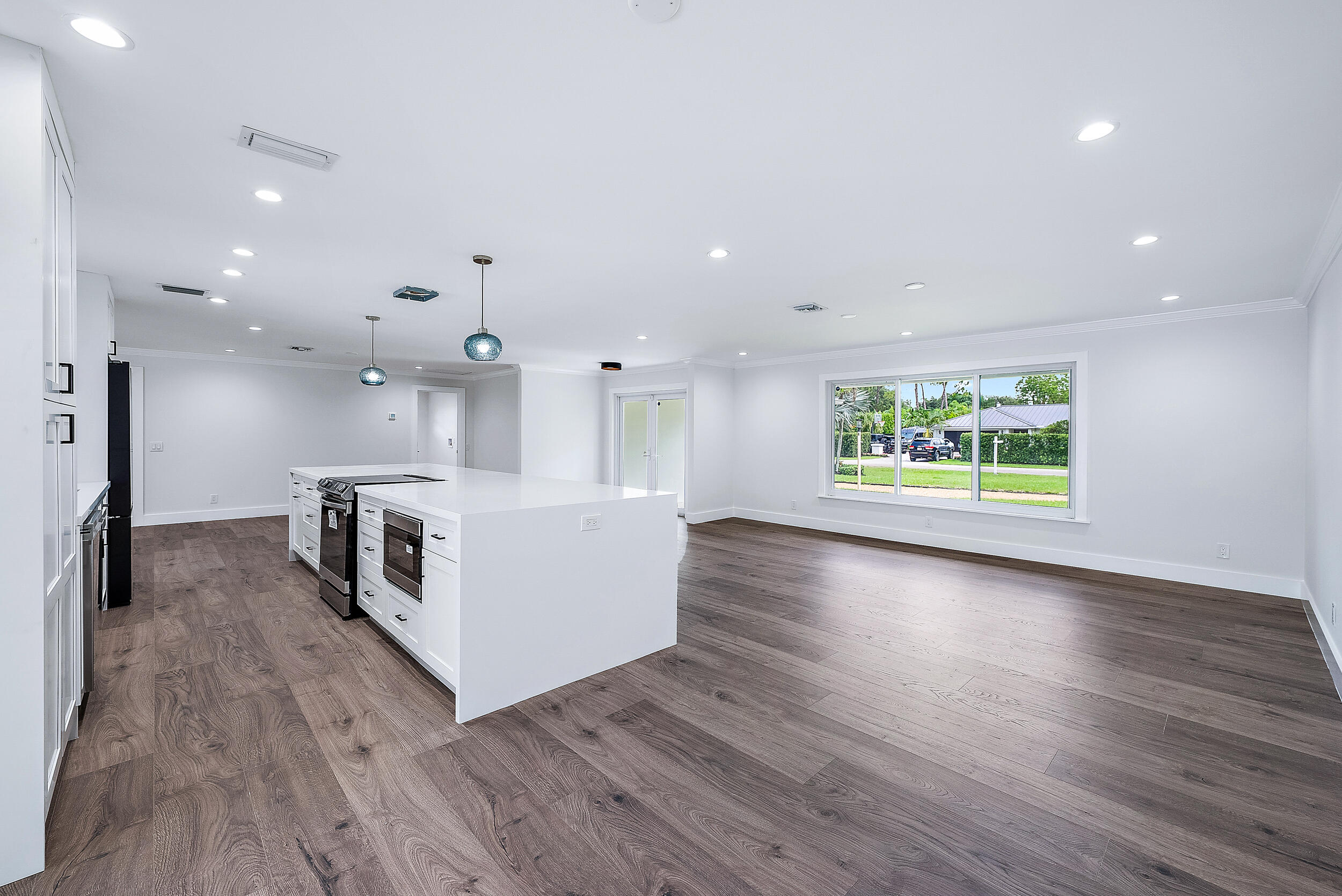 5686 Shirley Drive Jupiter, FL 33458 - Photo 6 of 31 5686 Shirley Dr-7