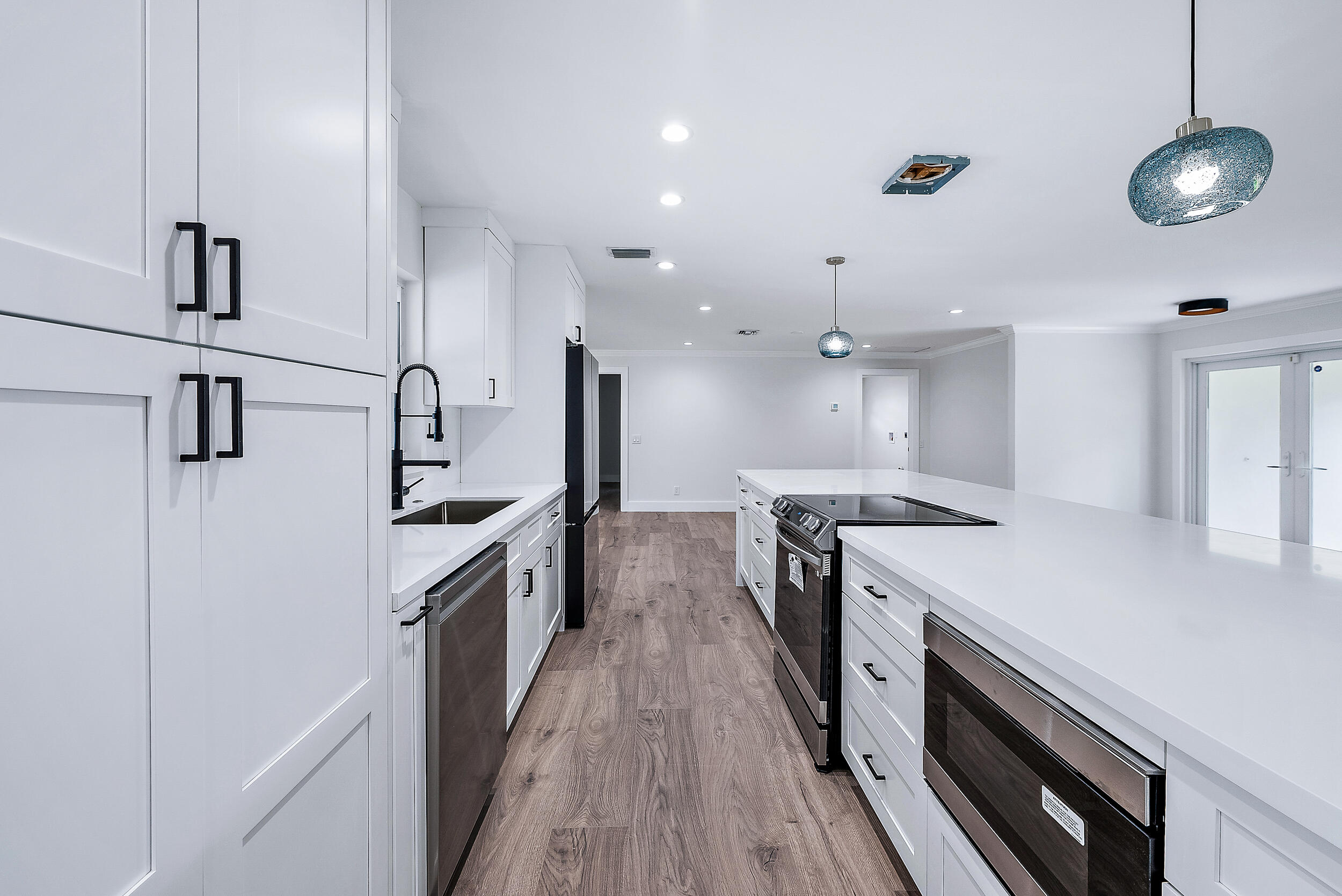 5686 Shirley Drive Jupiter, FL 33458 - Photo 7 of 31 5686 Shirley Dr-8