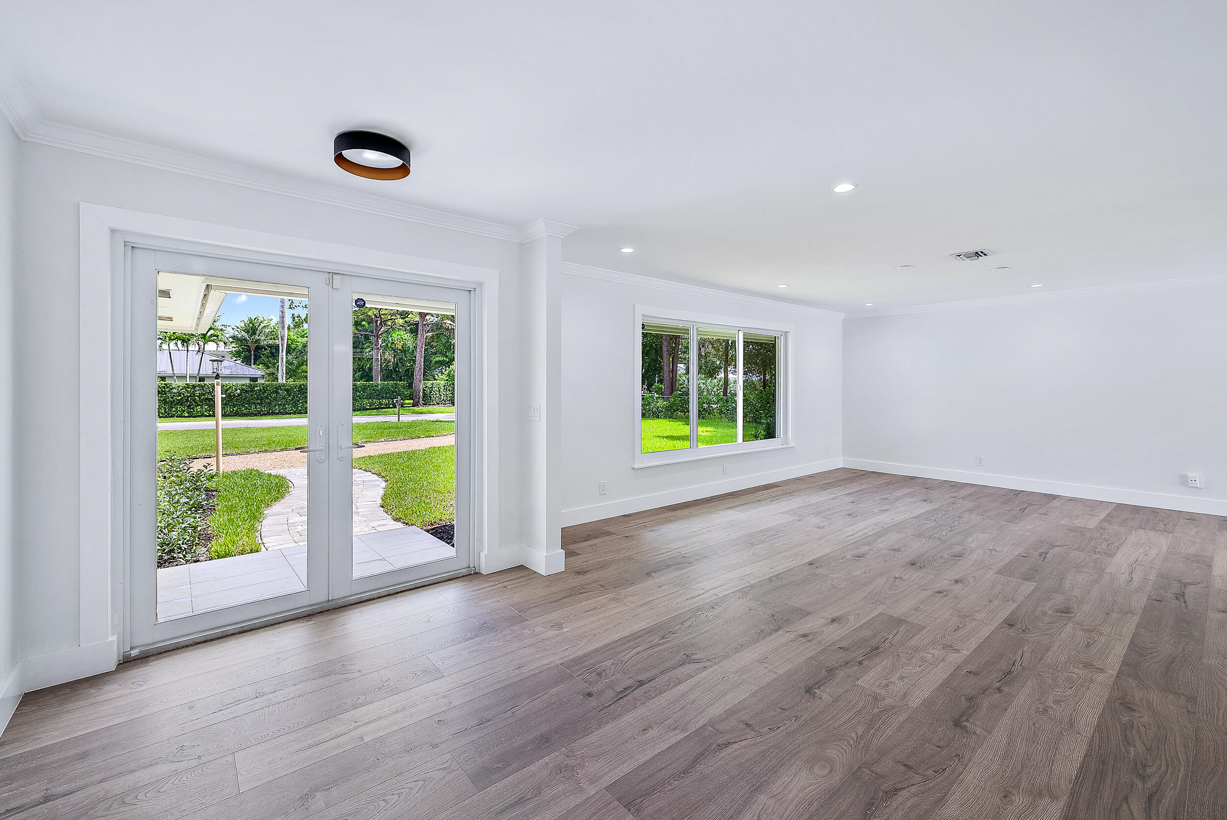 5686 Shirley Drive Jupiter, FL 33458 - Photo 9 of 31 5686 Shirley Dr-4