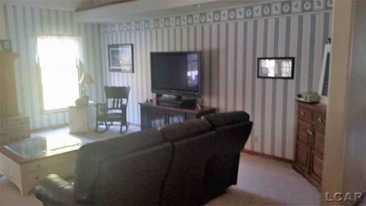 11726 Rome Road Manitou Beach, MI 49253 - Photo 17 of 38 31305966-16.JPG