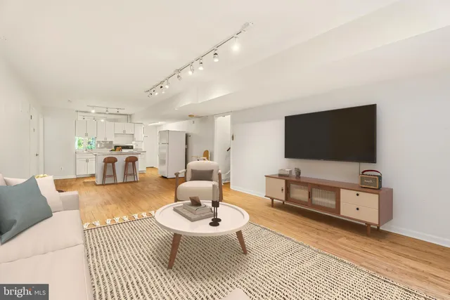 $899,900 | 2 Riderwood Station, Towson, MD 21204