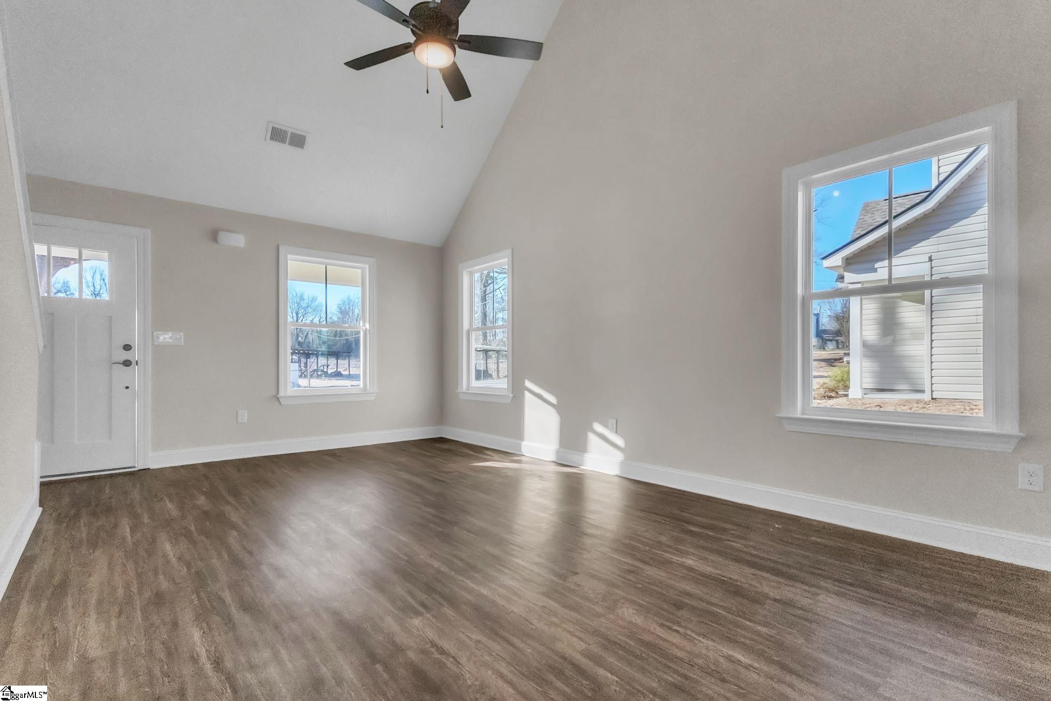 110 Thompson Street Belton, SC 29627 - Photo 3 of 25 Gallery Image 3