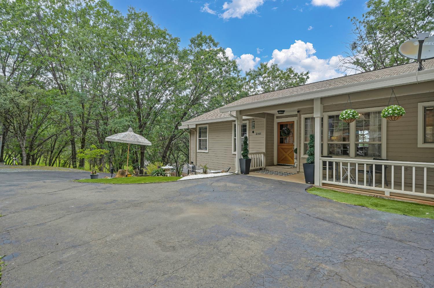 2101 Secret Diggin Court Cool, CA 95614 - Photo 11 of 50