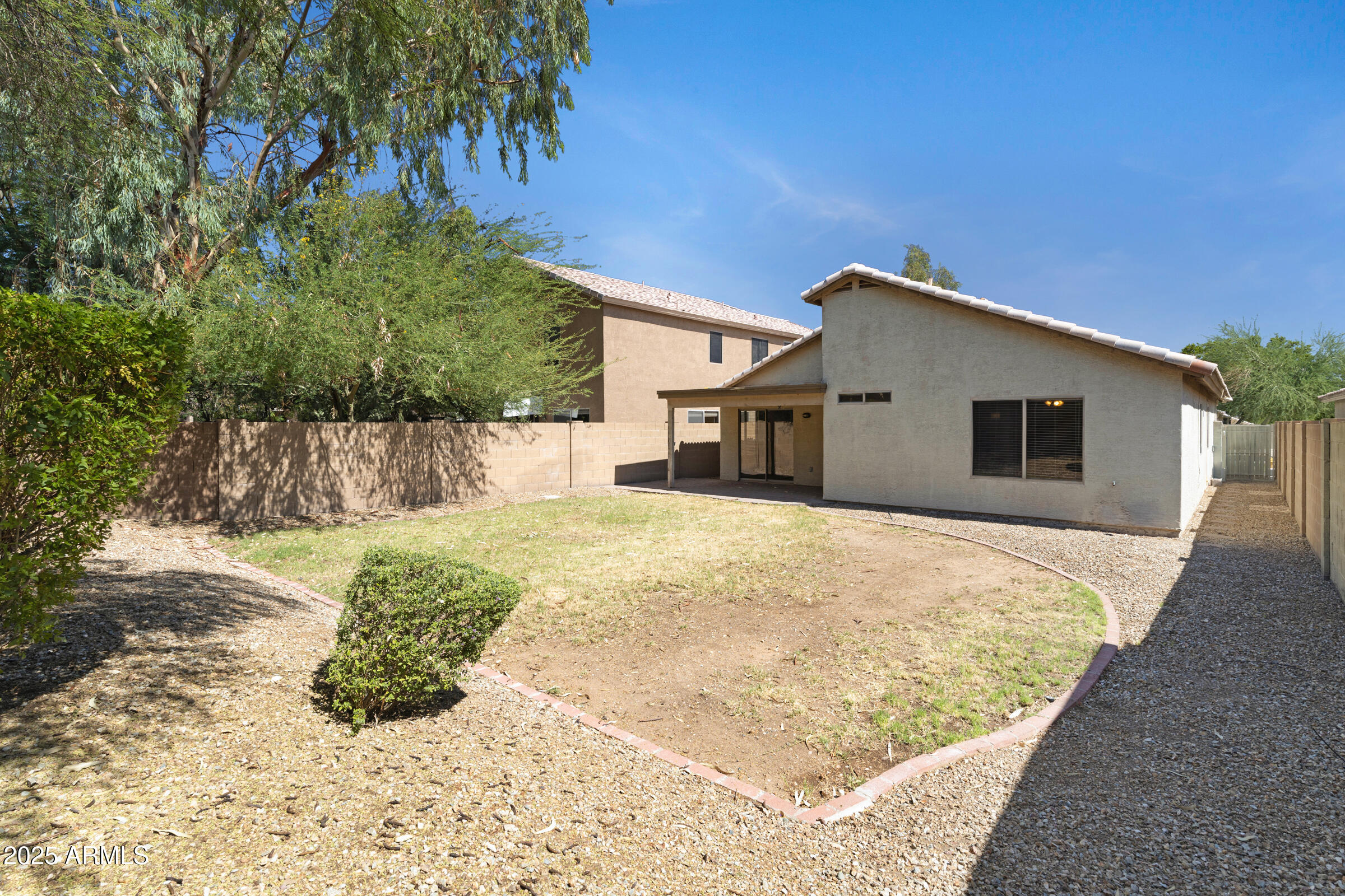 2625 East Beverly Road Phoenix, AZ 85042 - Photo 33 of 53 2625 E Beverly Rd-30