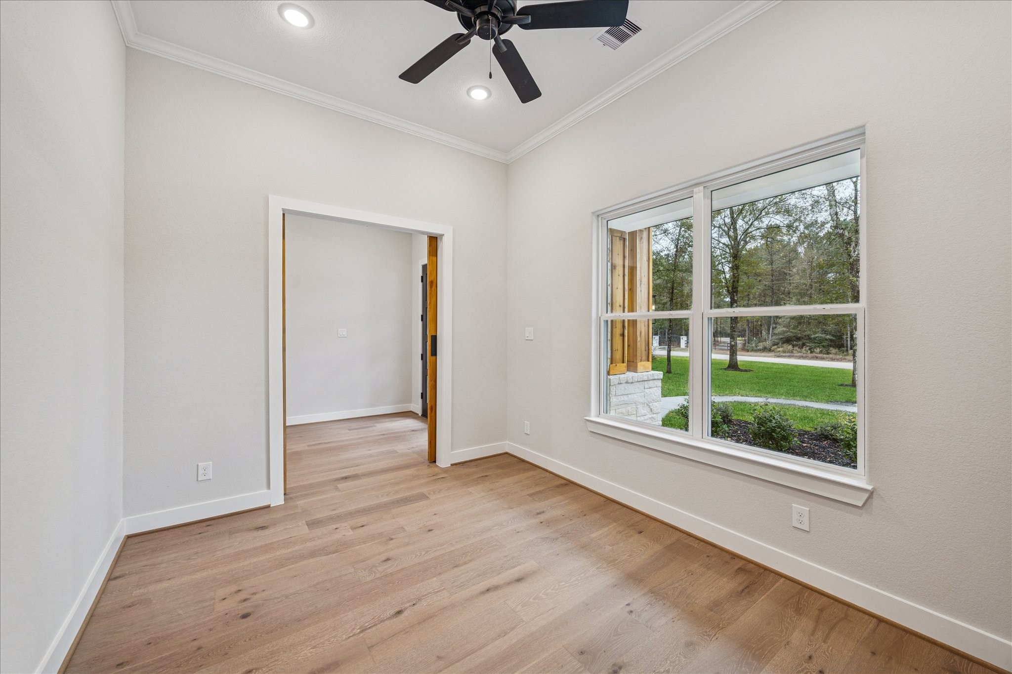 688 Lonestar Road Huntsville, TX 77340 - Photo 6 of 38