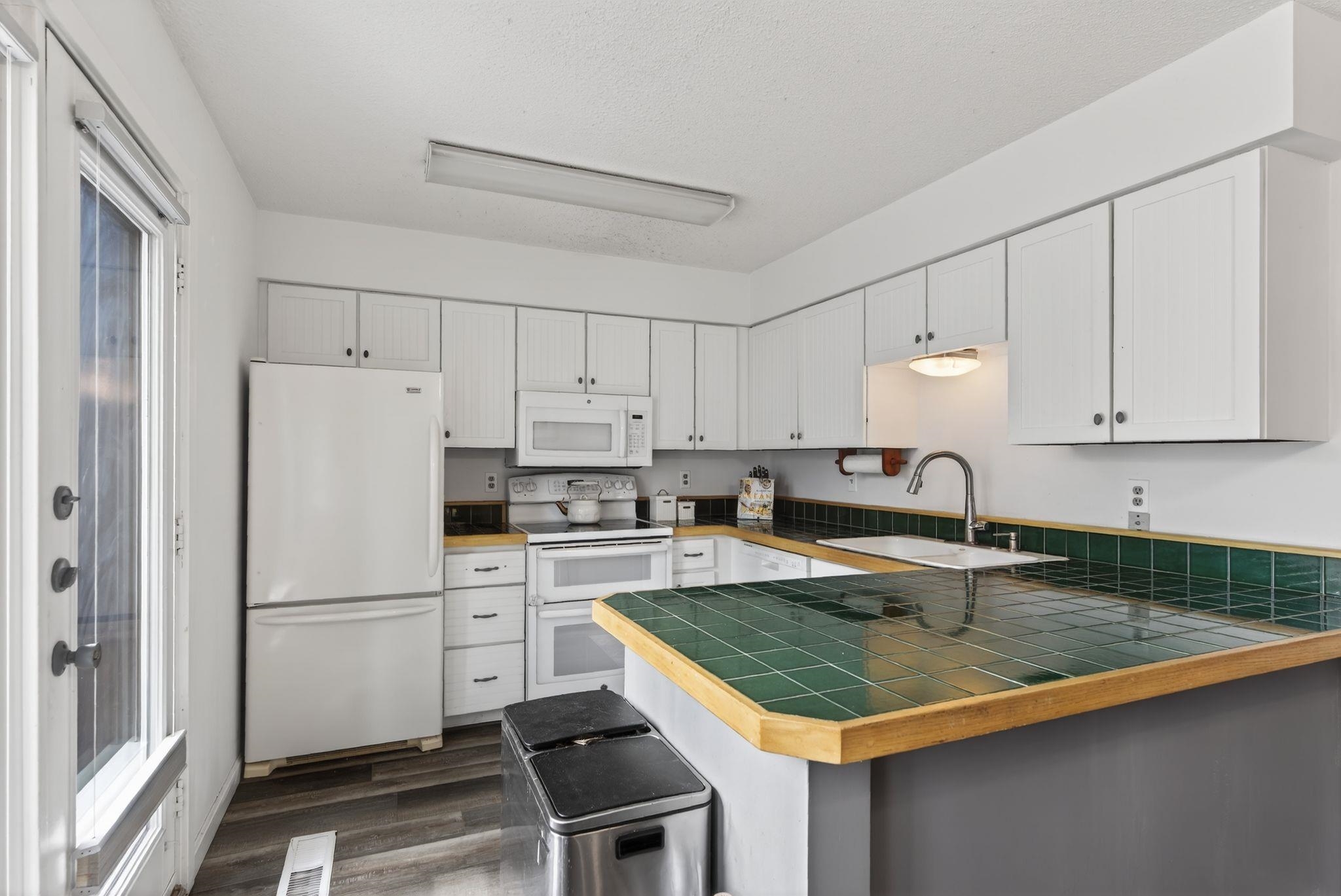 202 Highway 27, Unit 31 Raymond, NH 03077 - Photo 8 of 32