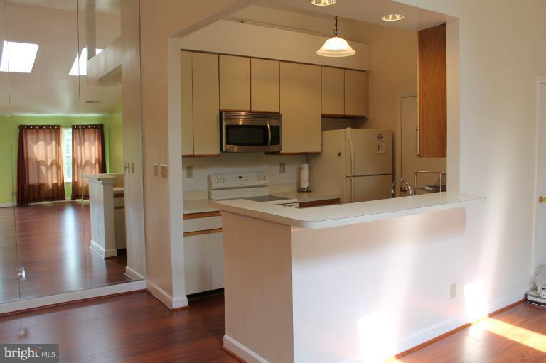 13708 Modrad Way, Unit 41 Silver Spring, MD 20904 - Photo 11 of 16 Kitchen