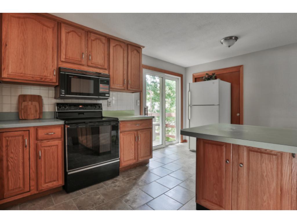 39 Mulberry Road Salem, NH 03079 - Photo 14 of 22 Gallery Image 14