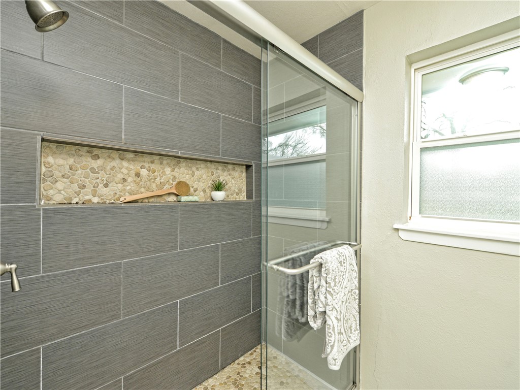 1601 Elmira Road Austin, TX 78721 - Photo 22 of 30 Gallery Image 22