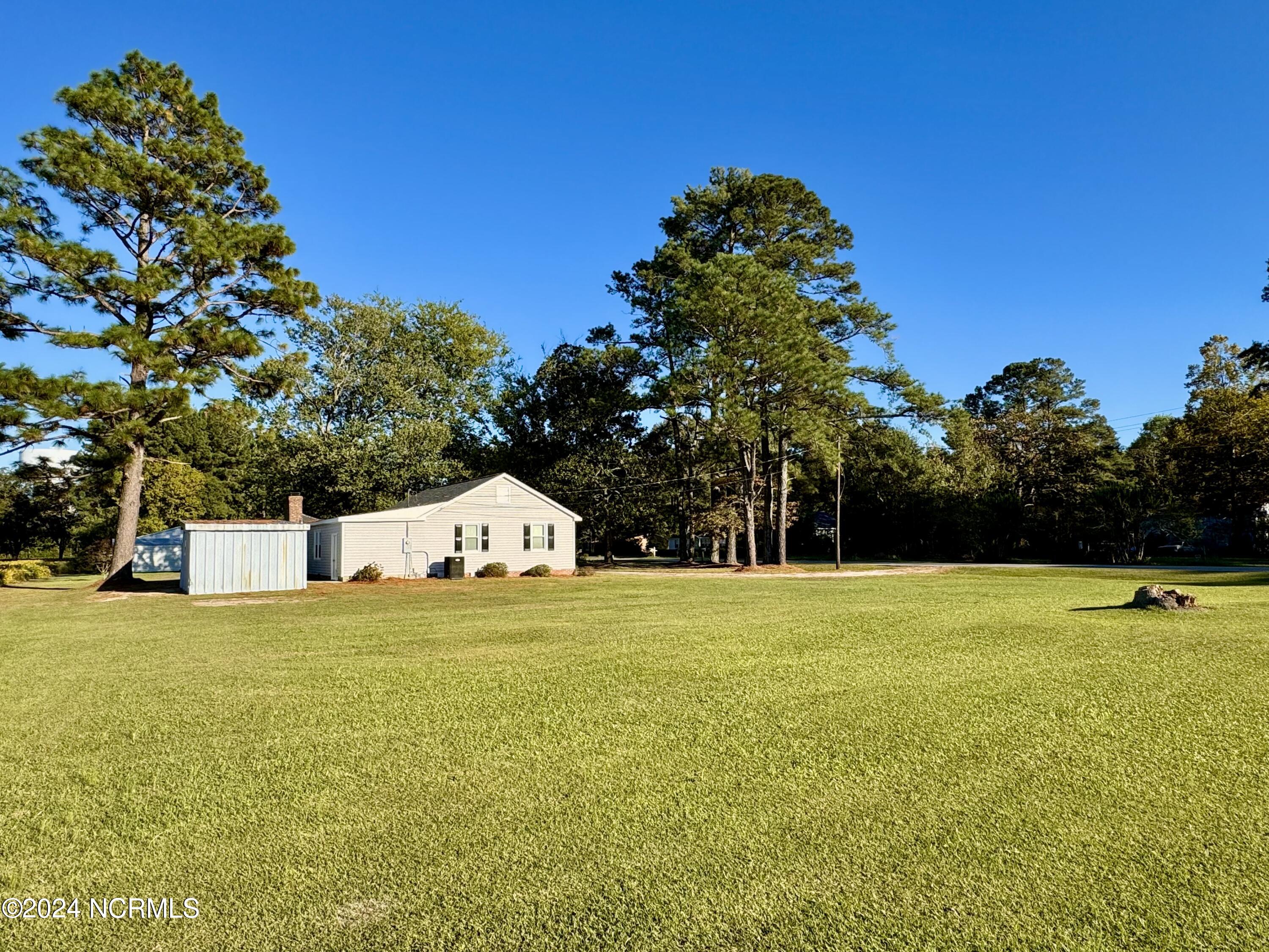 2198 Pauls Path Road Kinston, NC 28504 - Photo 34 of 103 IMG_4499