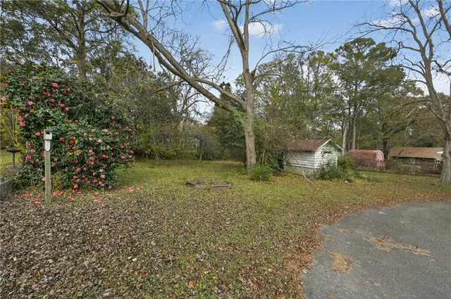 a view of a outdoor space