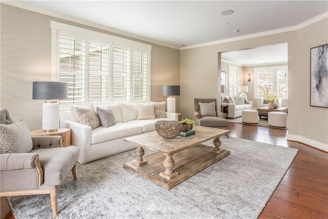 $1,460,000 | 16590 Southeast 61st Place, Bellevue, WA 98006