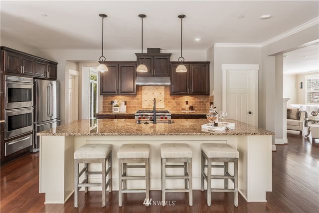 $1,460,000 | 16590 Southeast 61st Place, Bellevue, WA 98006