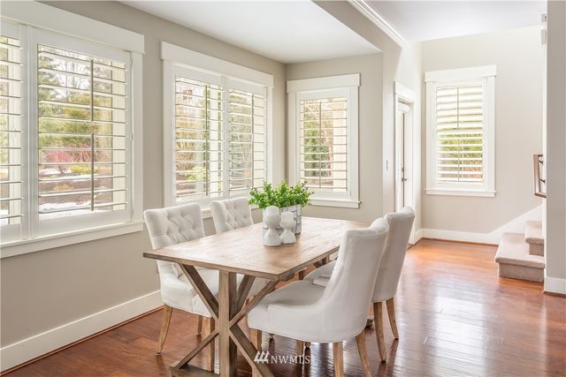 $1,460,000 | 16590 Southeast 61st Place, Bellevue, WA 98006