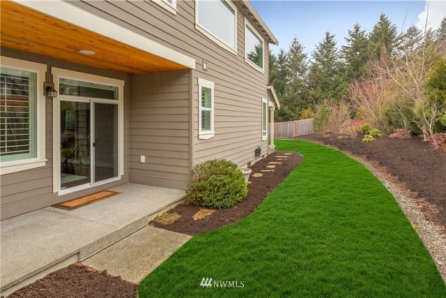 $1,460,000 | 16590 Southeast 61st Place, Bellevue, WA 98006