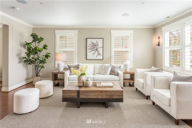 $1,460,000 | 16590 Southeast 61st Place, Bellevue, WA 98006