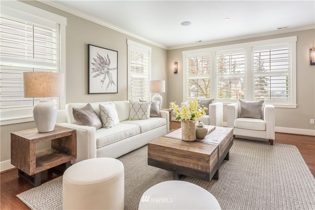 $1,460,000 | 16590 Southeast 61st Place, Bellevue, WA 98006