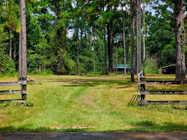 $220,000 | 238 Winding Creek Lane, Quincy, FL 32351