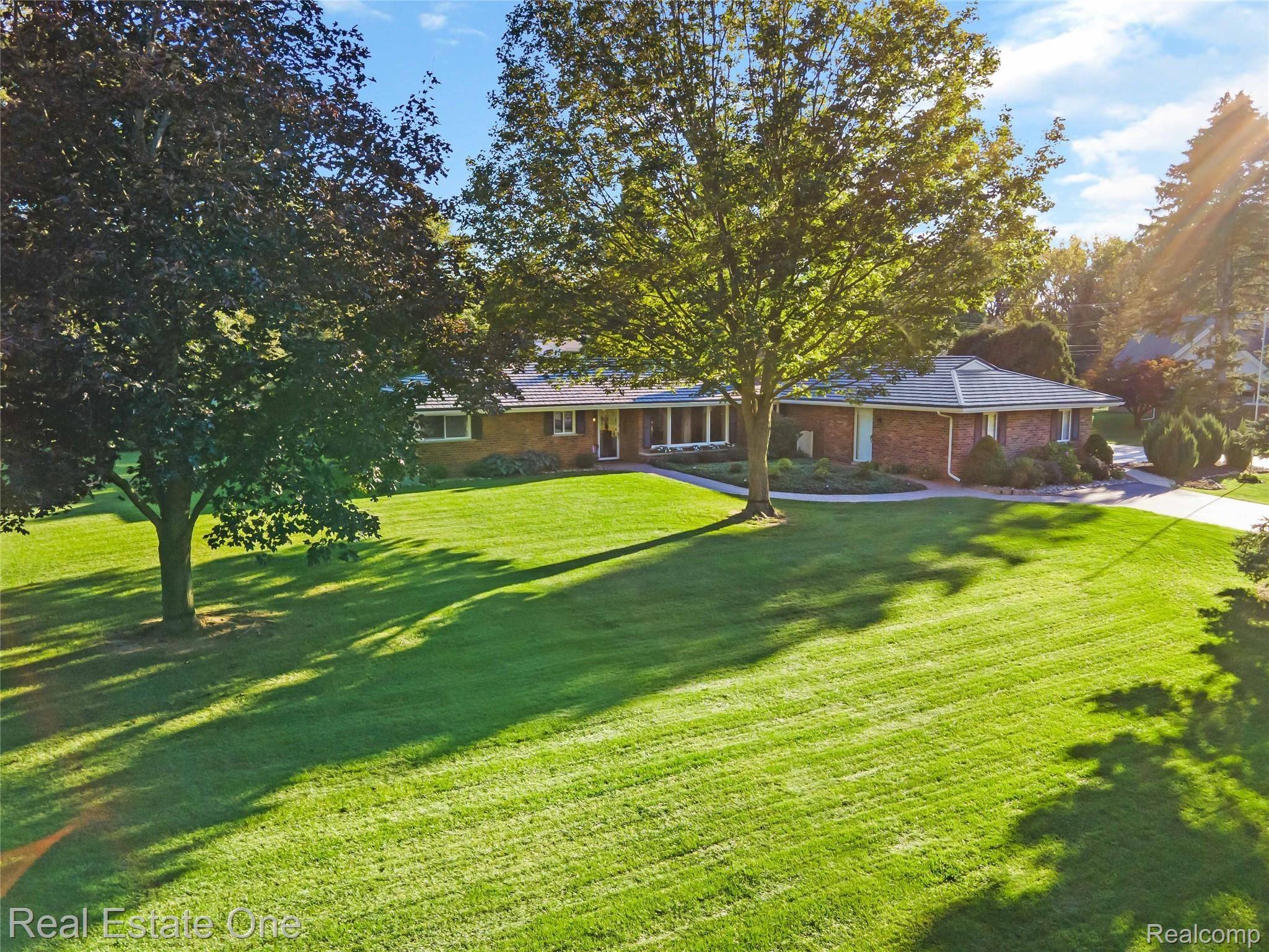 2383 Bevington Road Rochester, MI 48309 - Photo 31 of 32 DJI_0820.JPG