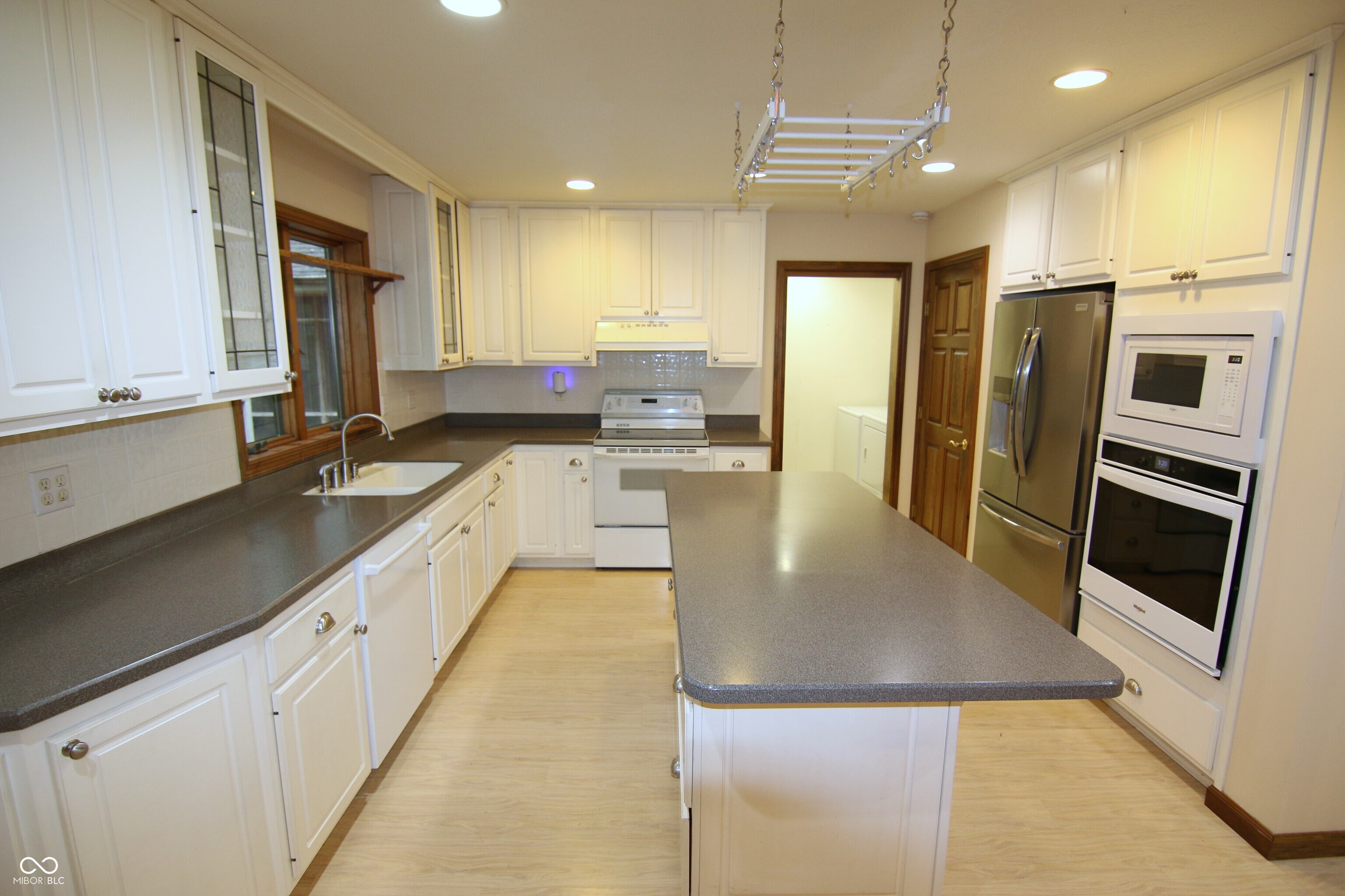 2475 Ponderosa Road Spencer, IN 47460 - Photo 3 of 52 Gallery Image 3