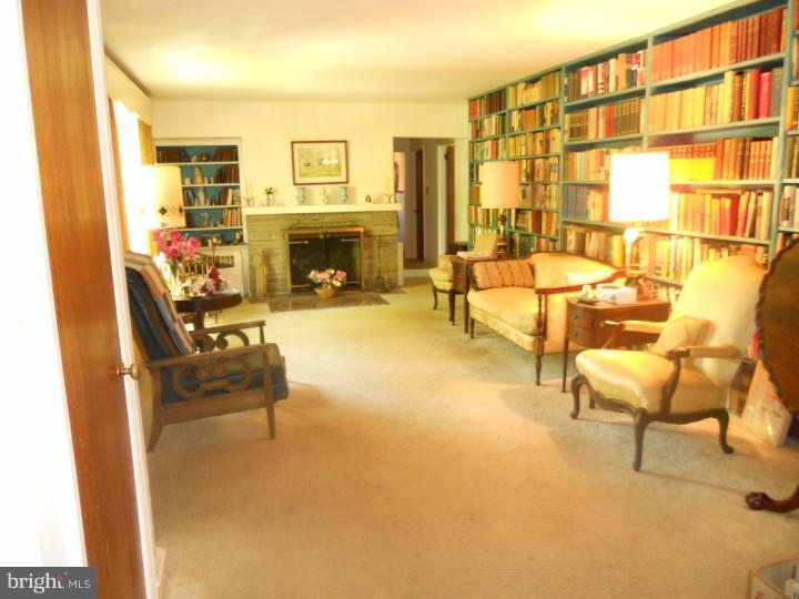 318 Valley Brook Road Ambler, PA 19002 - Photo 10 of 15 Living Room